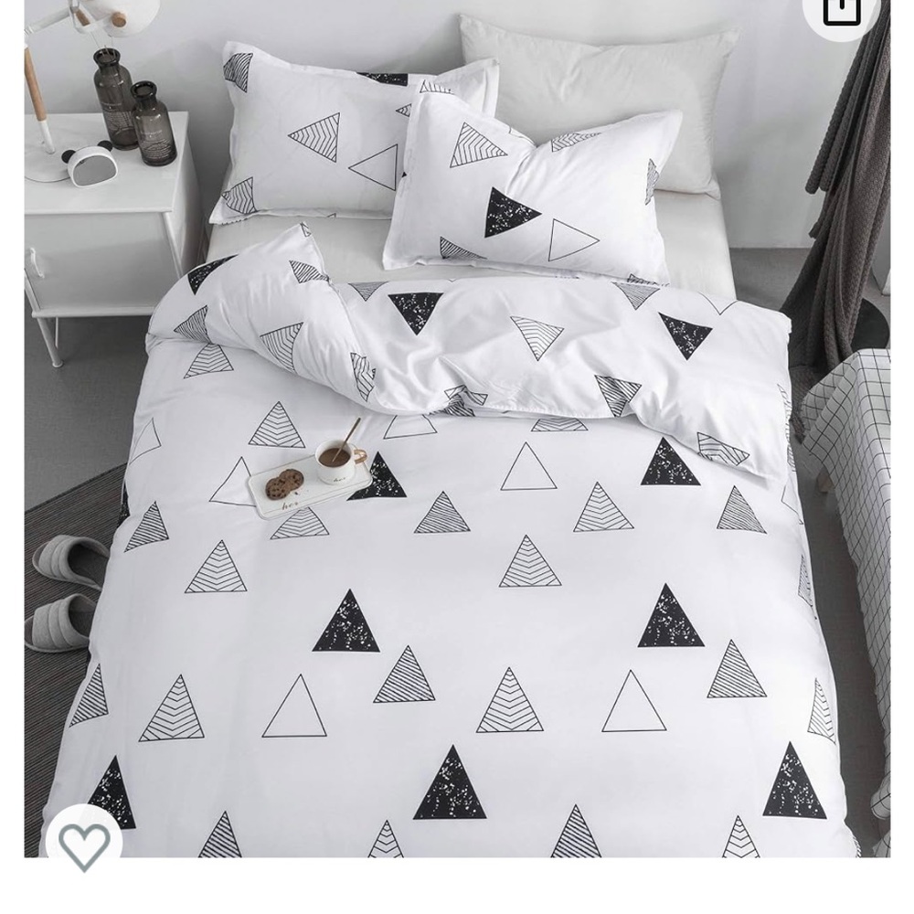 White triangle geometric full size duvet cover